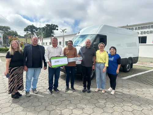 Novo veículo para fortalecer a distribuição da alimentação escolar