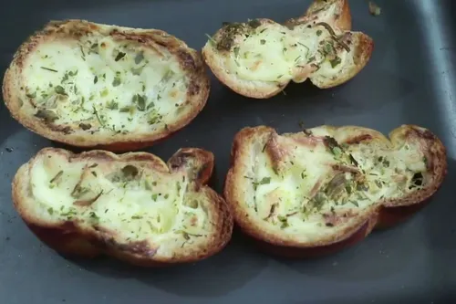 (VÍDEO) Receita da semana: torrada com requeijão