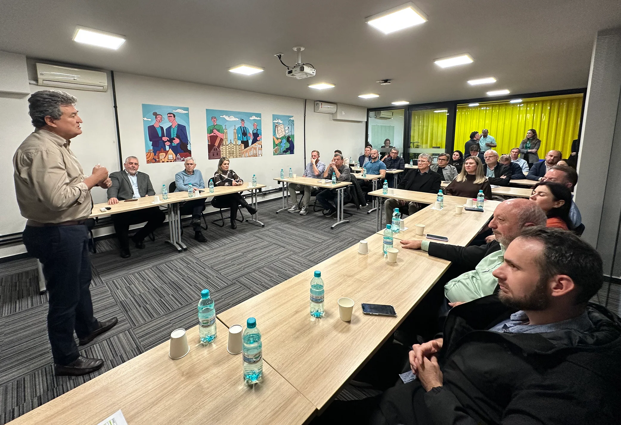 Lideranças do Planalto Norte apresentam demandas à diretoria do Sebrae/SC