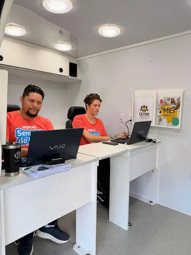 SECON em Movimento leva serviços para empreendedores e trabalhadores do bairro Oxford