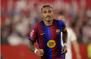Raphinha faz 3 no Sevilla e supera trio do Real Madrid