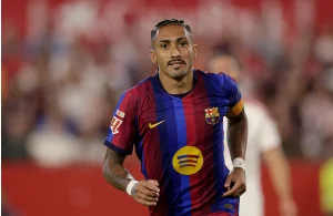 Raphinha faz 3 no Sevilla e supera trio do Real Madrid