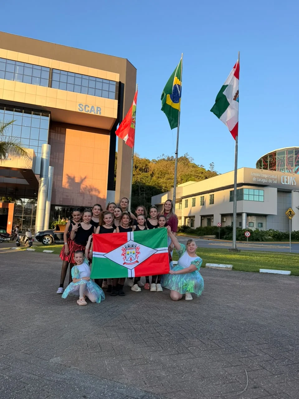 Grupo DançArt representa Papanduva em festival de dança e conquista oito troféus